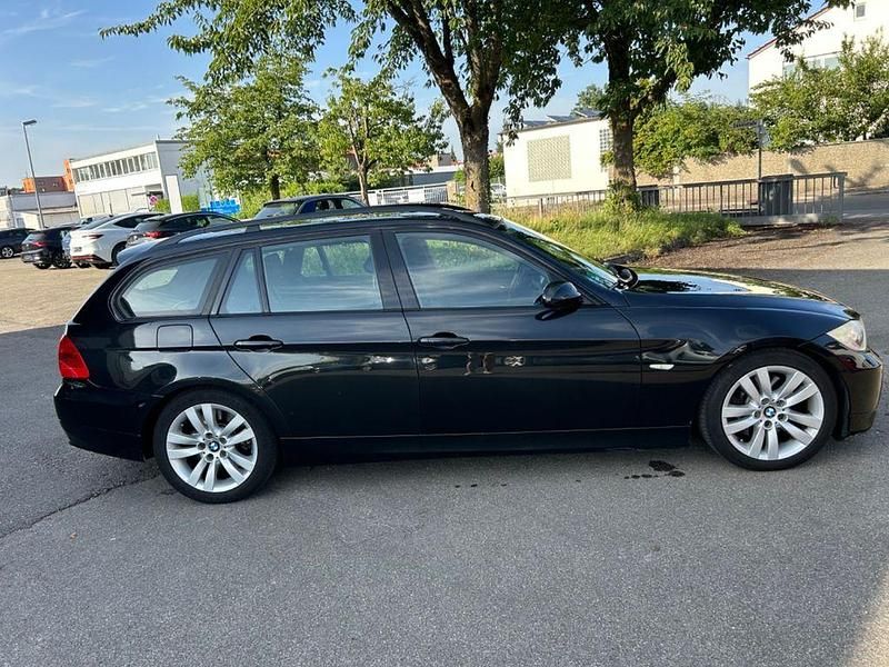 Gebraucht BMW 330 Performance 258 PS (189 kW) 2007 Schwarz Kombi