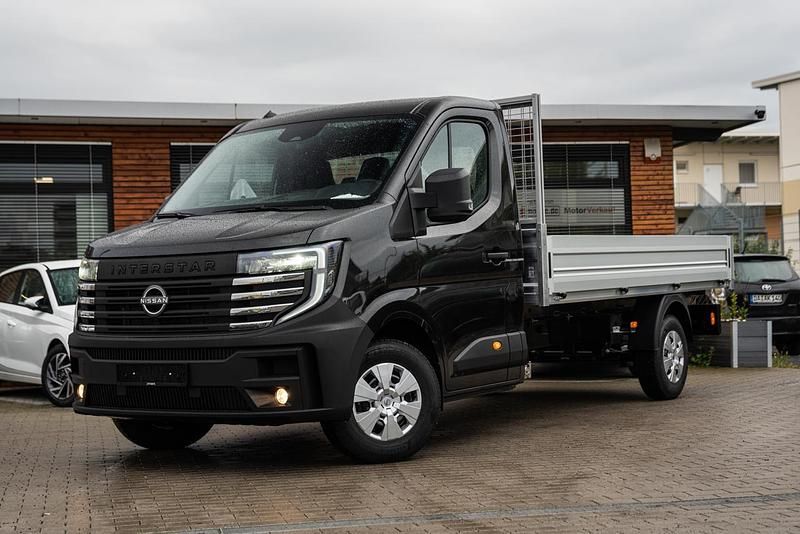 Neu Nissan Interstar 150 PS (110 kW) 2025 Schwarz Van