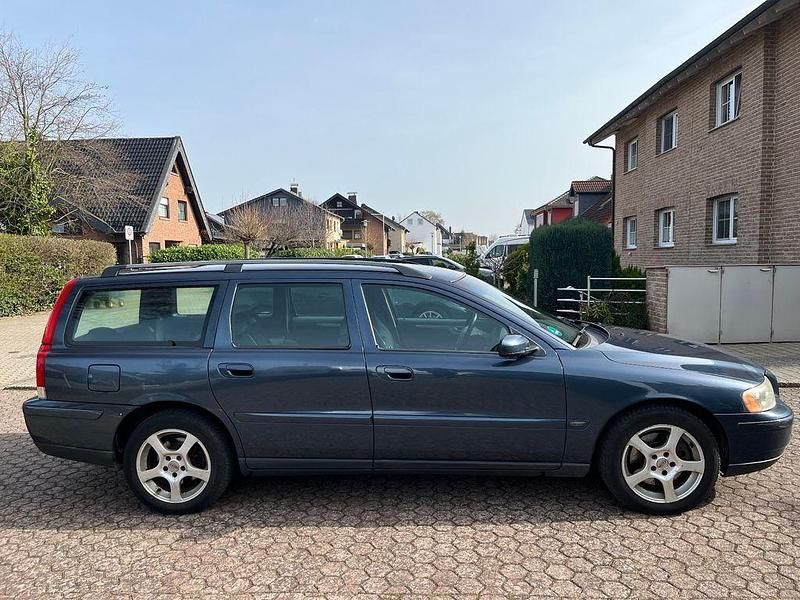 Gebraucht Volvo V70 131 PS (96 kW) 2004 Blau Kombi