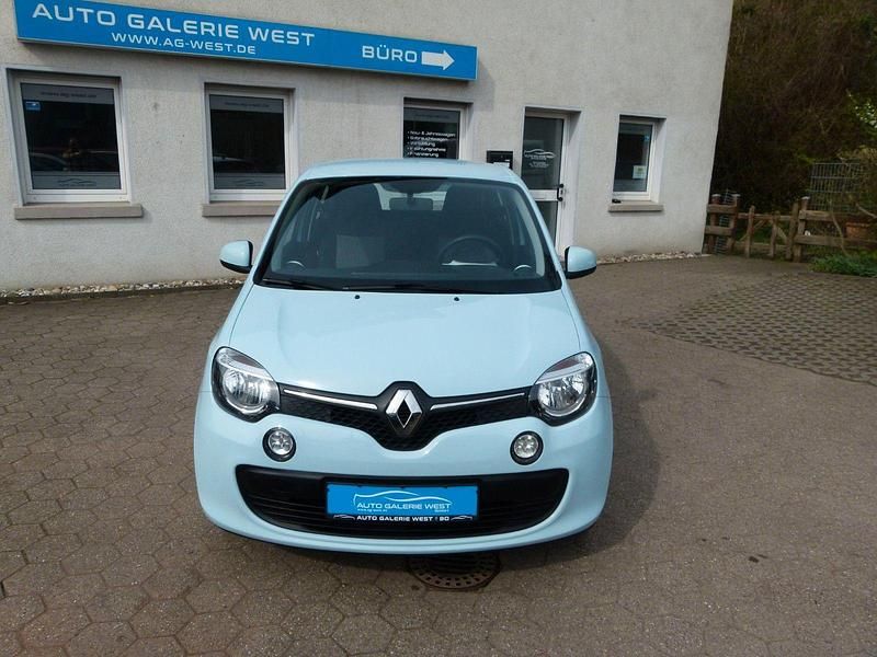 Second-hand Renault Twingo Expression 71 CP (52 kW) 2014 Albastru Hatchback