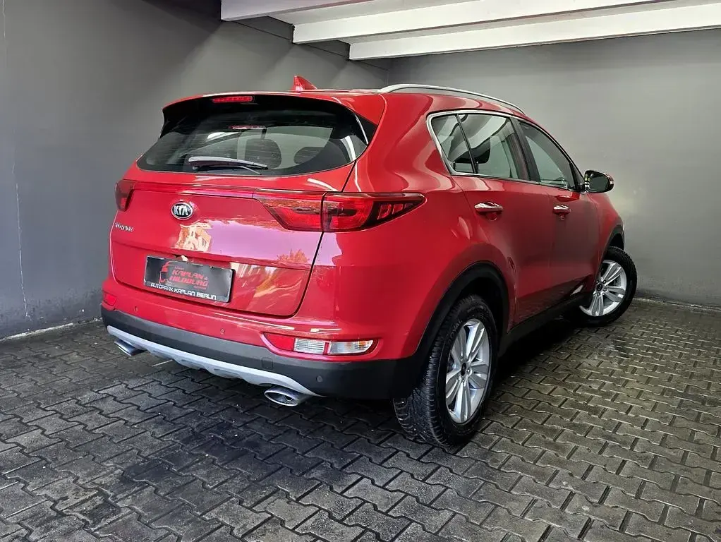 Gebraucht Kia Sportage Vision 177 PS (130 kW) 2017 Rot SUV
