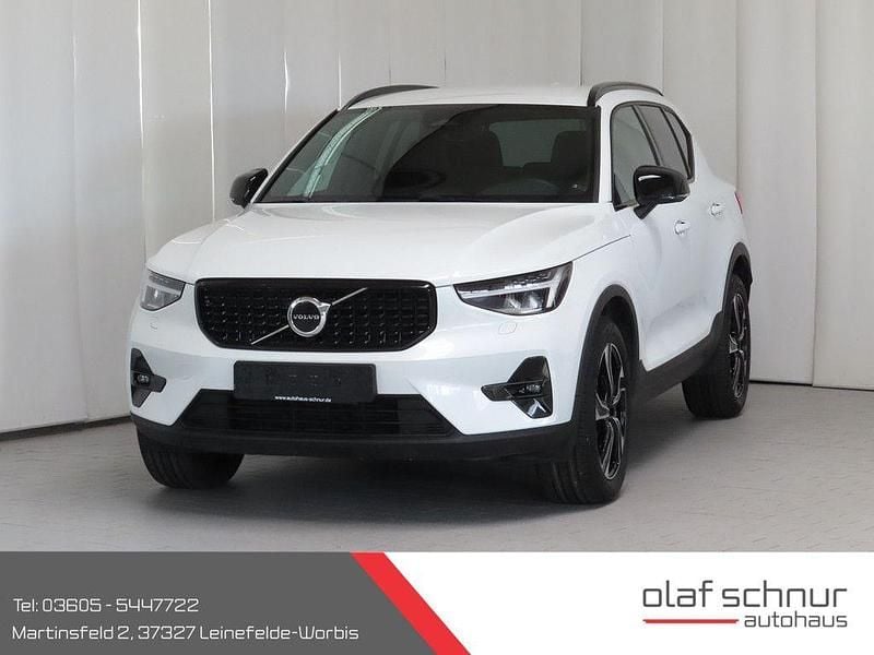 Weiß Gebraucht 2024 Volvo XC40 Plus SUV | 32.450 € (Superpreis) - Bild 1/4