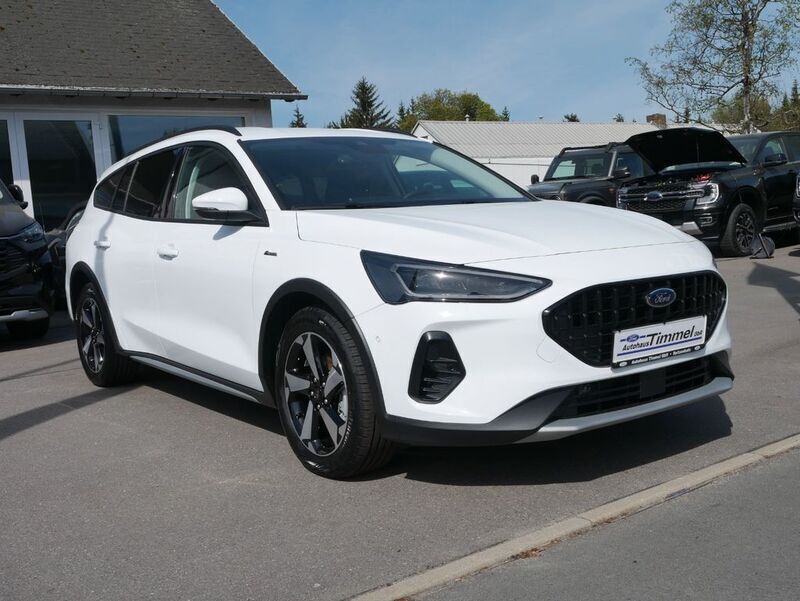 Neu Ford Focus Active X 125 PS (91 kW) 2025 Weiß Limousine