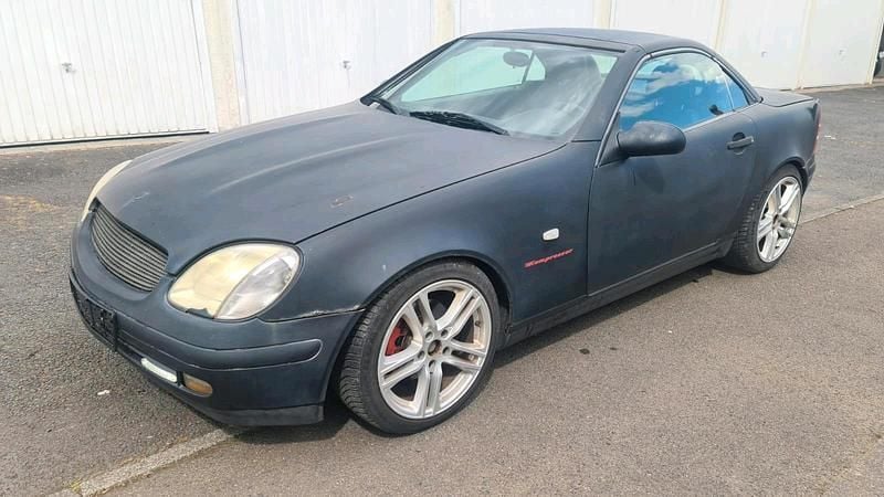 Gebraucht Mercedes SLK200 193 PS (141 kW) 2000 Schwarz Cabrio