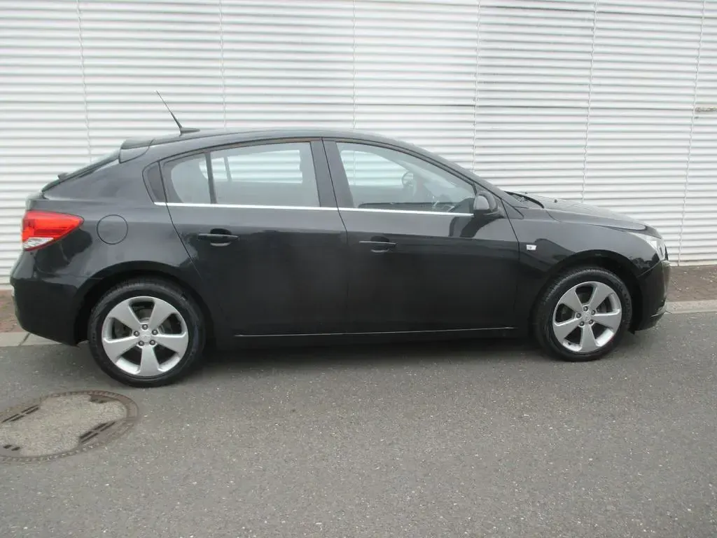 Gebraucht Chevrolet Cruze LTZ 141 PS (103 kW) 2013 Schwarz Kleinwagen