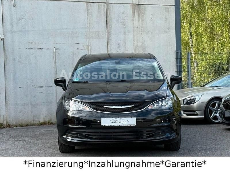 Używany Chrysler Pacifica 291 KM (214 kW) 2022 Czarny Van