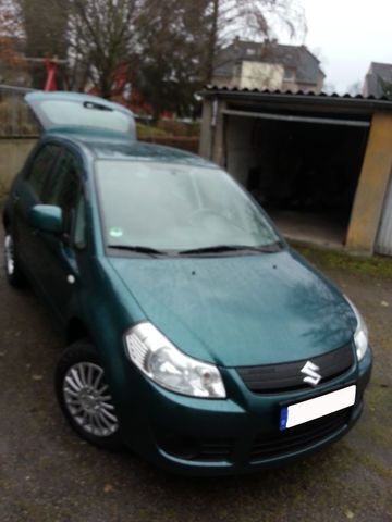 Gebraucht Suzuki SX4 99 PS (72 kW) 2008 Grün metallic Kleinwagen
