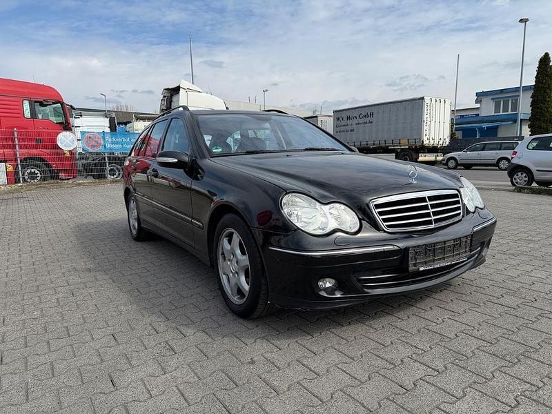 Gebraucht Mercedes C180 143 PS (105 kW) 2007 Schwarz Kombi