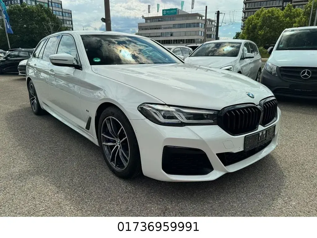 Gebraucht BMW 530 M Sport 286 PS (210 kW) 2022 Weiß Kombi