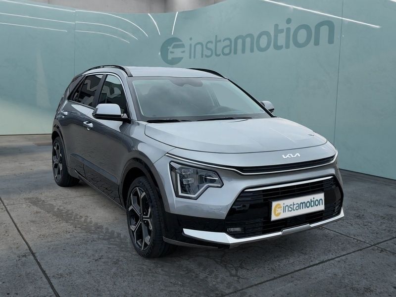 Grau Neu 2024 Kia Niro Spirit SUV | 35.378 € (Fairer Preis) - Bild 1/4
