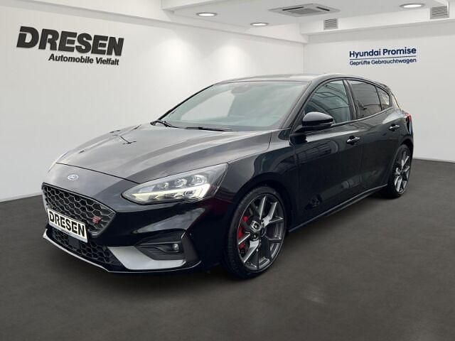 Schwarz Gebraucht 2019 Ford Focus ST Limousine | 21.650 € (Fairer Preis) - Bild 1/4