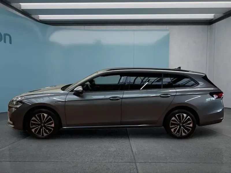 Gebraucht Skoda Superb 150 PS (110 kW) 2025 Kombi