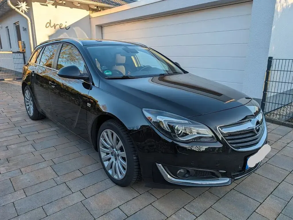 Gebraucht Opel Insignia 140 PS (102 kW) 2017 Schwarz Kombi