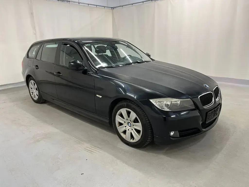 Gebraucht BMW 318 143 PS (105 kW) 2008 Schwarz Kombi