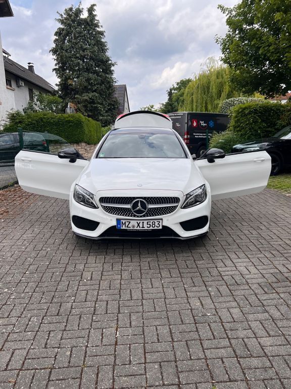 Weiß Gebraucht 2016 Mercedes C180 Edition 1 Coupé | 19.500 € (Guter Preis) - Bild 1/4