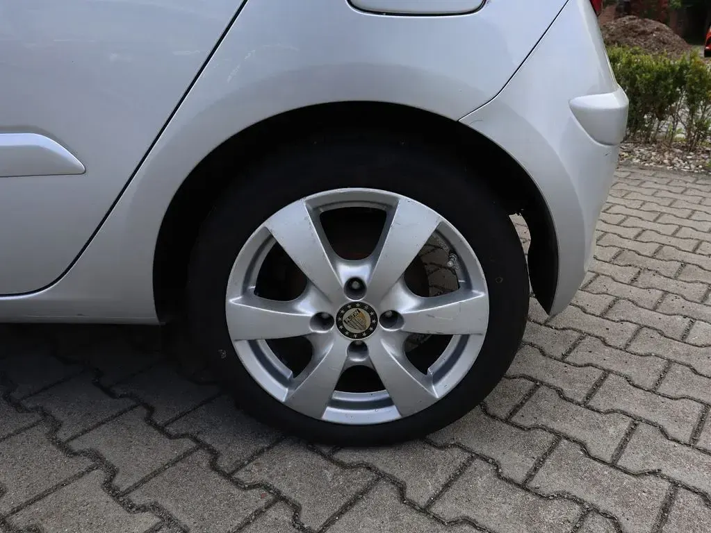 Gebraucht Hyundai i10 Classic 69 PS (50 kW) 2012 Silber Kleinwagen