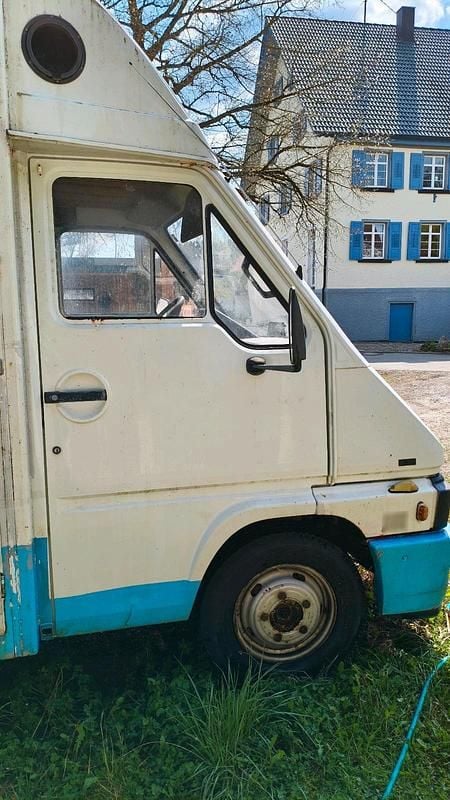 Second-hand Renault Master 80 CP (58 kW) 1983 Van