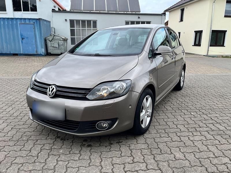 Gebraucht VW Golf Plus Cross 105 PS (77 kW) 2011 Braun Van / Kleinbus