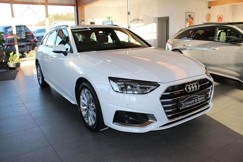 Używany Audi A4 Advanced 204 KM (150 kW) 2023 Biały Kombi