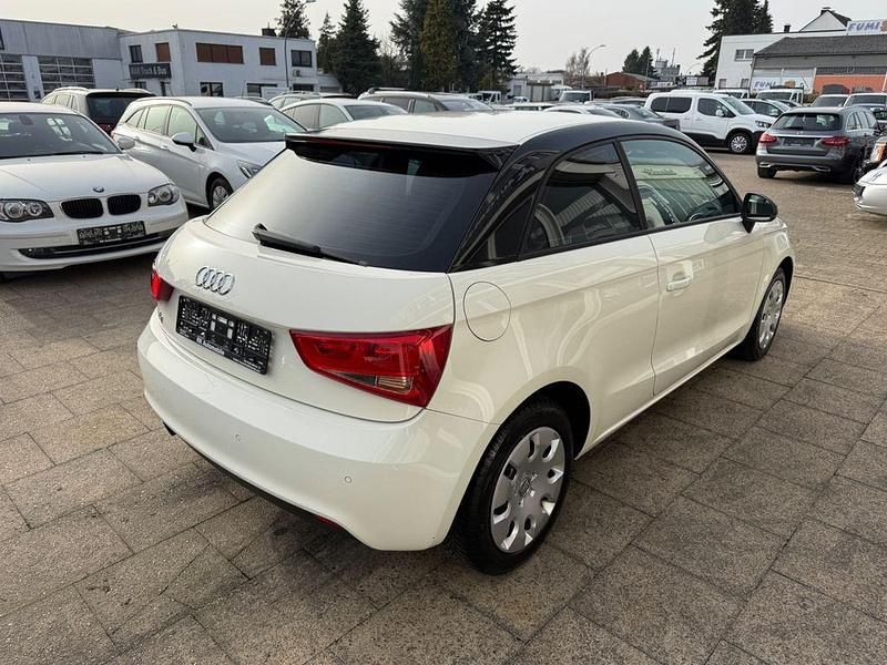Gebraucht Audi A1 Attraction 90 PS (66 kW) 2014 Weiß Kleinwagen