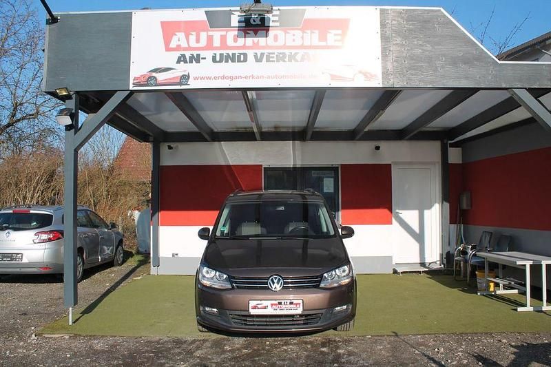 Gebraucht VW Sharan Trendline 140 PS (102 kW) 2011 Braun Van / Kleinbus