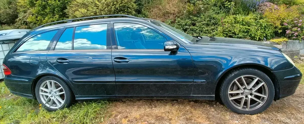 Gebraucht Mercedes E200 163 PS (119 kW) 2005 Schwarz Kombi
