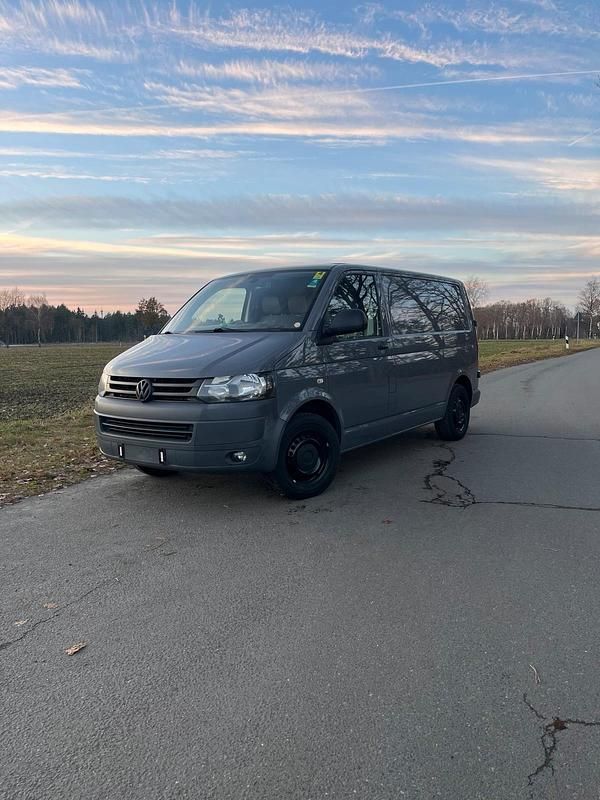 Grau Gebraucht 2013 VW Transporter Van | 15.000 € - Bild 1/4