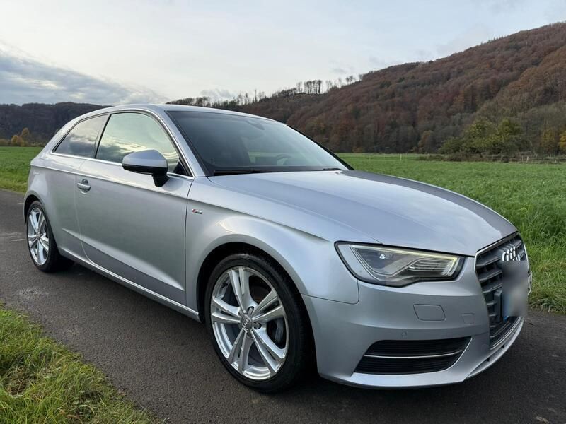 Silber Gebraucht 2015 Audi A3 S-Line Limousine | 12.750 € (Guter Preis) - Bild 1/4