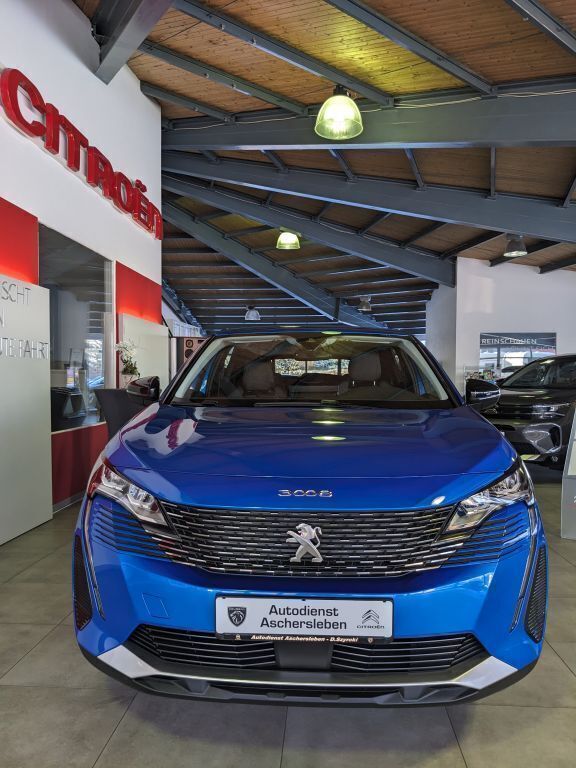 Lackierung vertigoblau (metallic) Gebraucht 2023 Peugeot 3008 Allure SUV | 26.750 € (Fairer Preis) - Bild 1/4