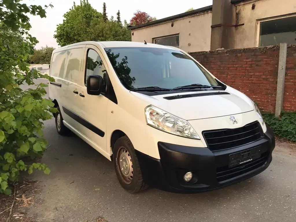 Gebraucht Peugeot Expert Avantage 128 PS (94 kW) 2014 Weiß Van