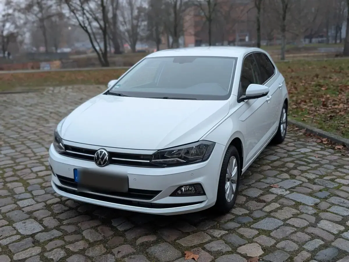 Gebraucht VW Polo Highline 110 PS (80 kW) 2021 Weiß Kleinwagen
