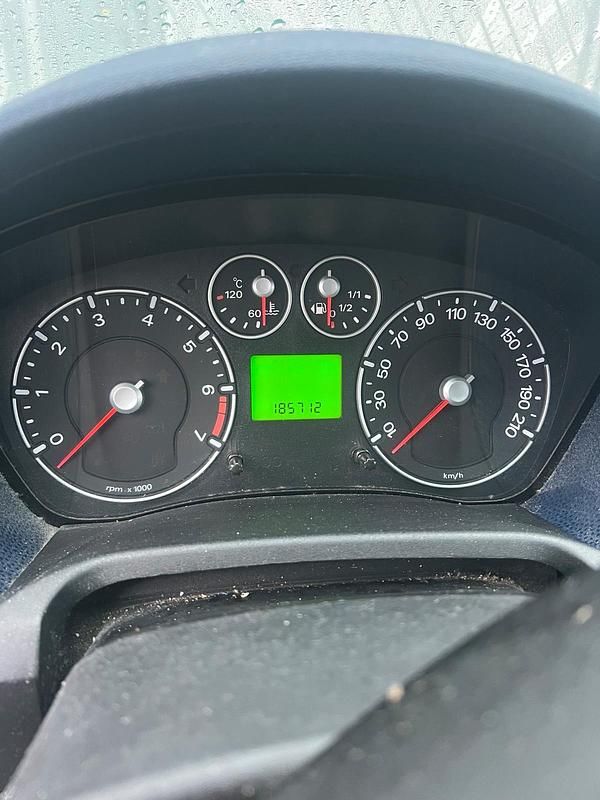 Blau Gebraucht 2007 Ford Fiesta Kleinwagen | 1.450 € (Guter Preis) - Bild 1/4