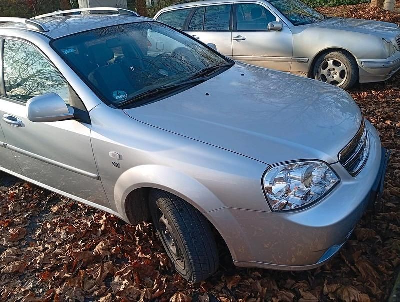 Silber Gebraucht 2010 Chevrolet Nubira Kombi | 750 € (Superpreis) - Bild 1/4