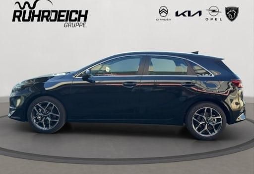 Gebraucht Kia Ceed Spirit 150 PS (110 kW) 2025 (1k) black pearl m Kleinwagen