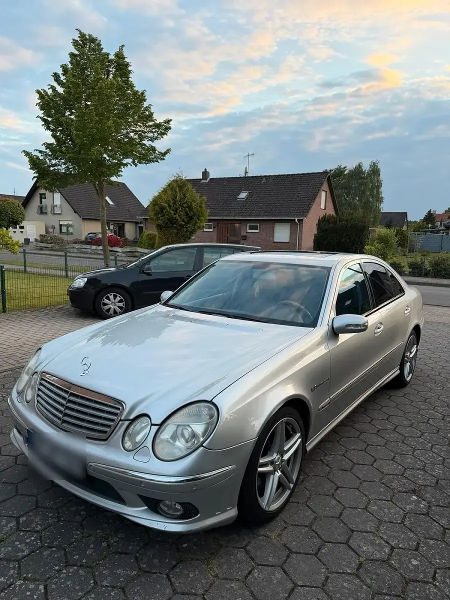 Gebraucht Mercedes E500 306 PS (225 kW) 2004 Silber Limousine