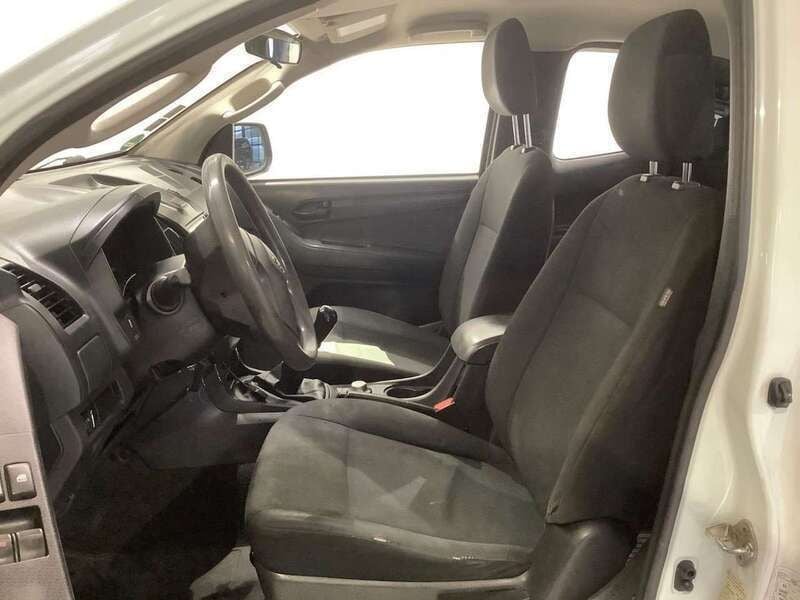 Weiß Gebraucht 2013 Isuzu D-Max Abholung | 10.790 € (Guter Preis) - Bild 1/4
