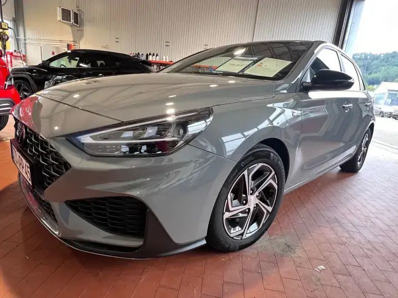 Shadow grey / sol Gebraucht 2023 Hyundai i30 N Line Limousine | 26.300 € (Etwas zu teuer) - Bild 1/1