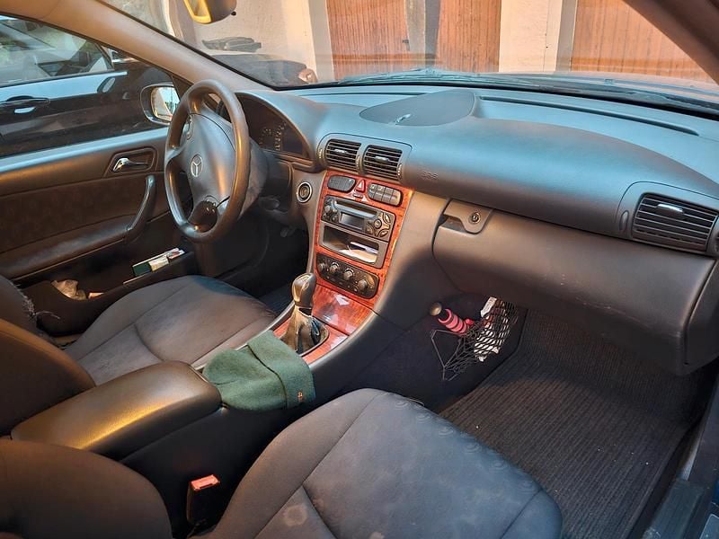 Gebraucht Mercedes C220 150 PS (110 kW) 2001 Limousine
