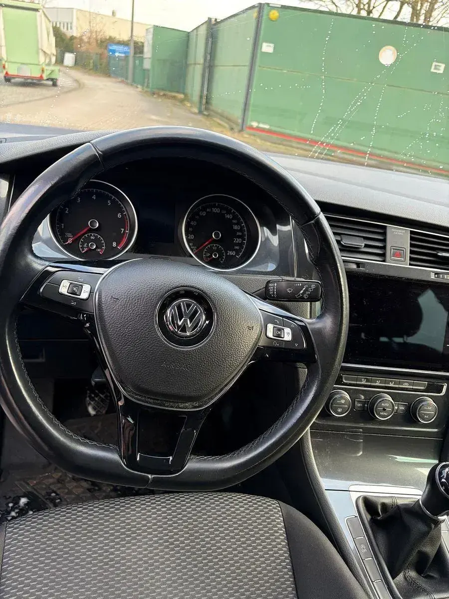 Second-hand VW Golf VII Join 86 CP (63 kW) 2018 Negru Berlinǎ