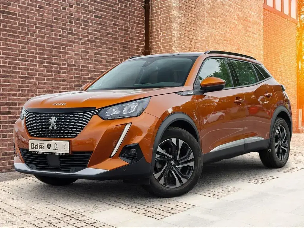 Gebraucht Peugeot 2008 Allure 131 PS (96 kW) 2020 Orange SUV