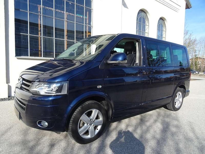 Second-hand VW T5 Cup 179 CP (131 kW) 2014 Albastru Van