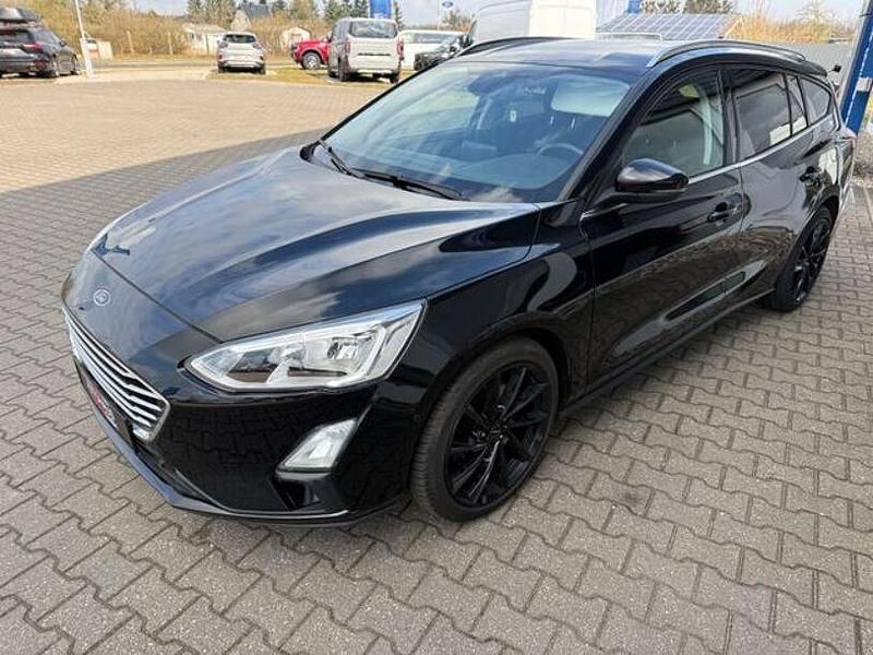Gebraucht Ford Focus Cool & Connect 125 PS (91 kW) 2018 Schwarz Limousine
