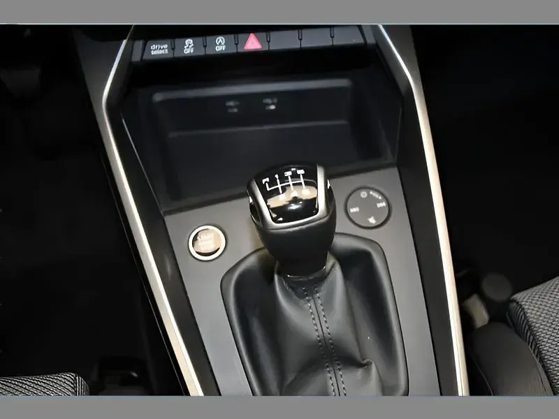 Gebraucht Audi A3 Sportback 150 PS (110 kW) 2022 Schwarz Kleinwagen