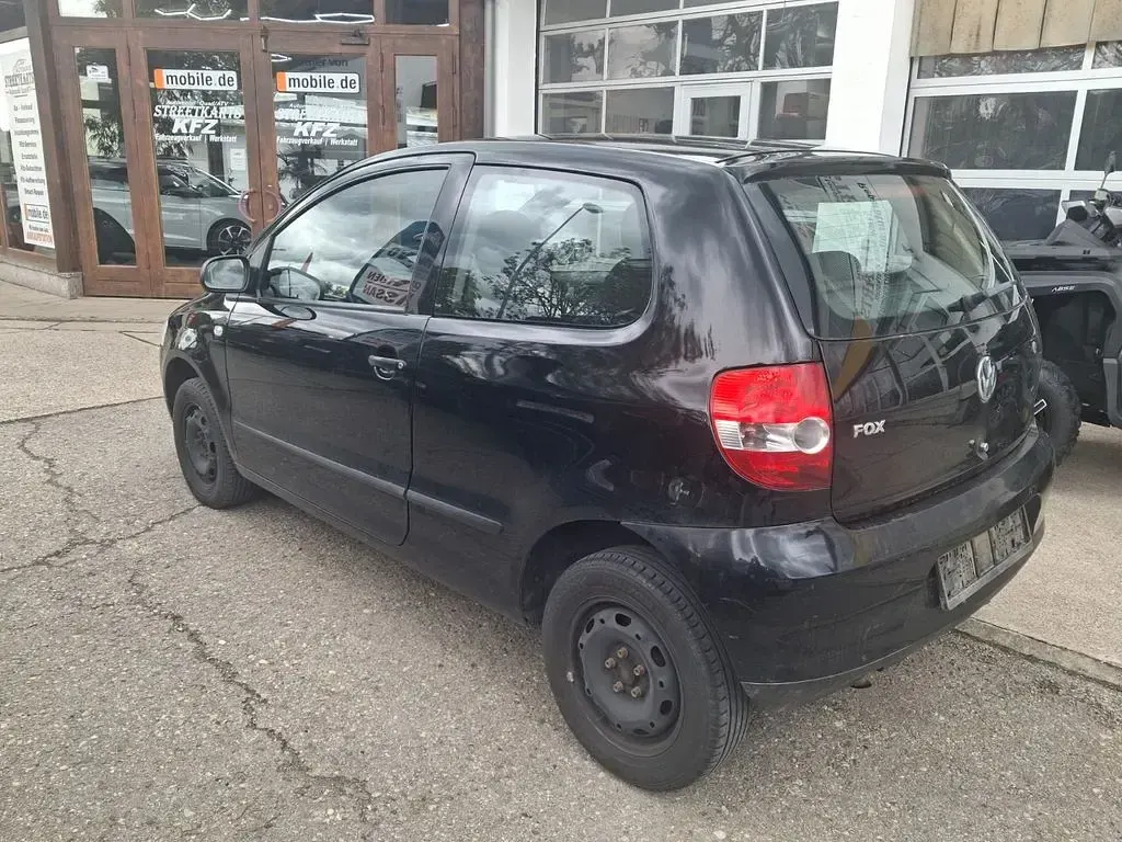 Brugt VW Fox Basis 54 HK (39 kW) 2005 Sort Hatchback