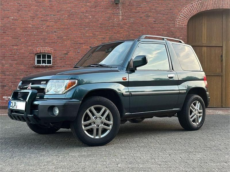 Grün Gebraucht 2002 Mitsubishi Pajero SUV | 5.555 € (Fairer Preis) - Bild 1/4