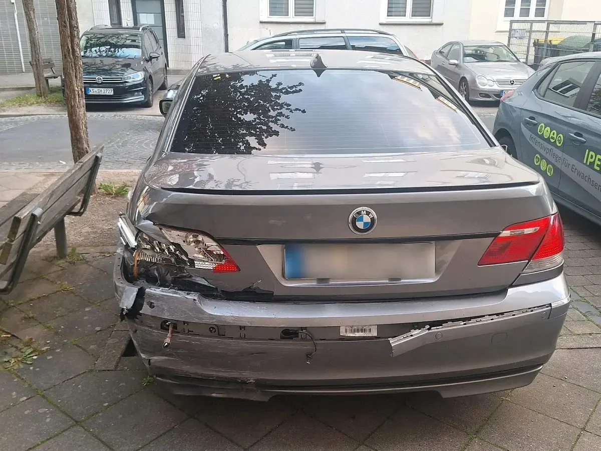 Gebraucht BMW 730 231 PS (169 kW) 2025 Gold Limousine