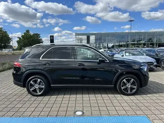 Gebraucht Mercedes GLE300 AMG 272 PS (200 kW) 2023 Metalliclack obsidianschwarz SUV