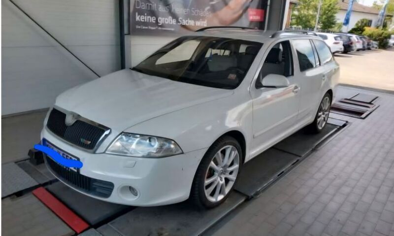 Weiß Gebraucht 2007 Skoda Octavia RS Kombi | 2.500 € (Superpreis) - Bild 1/4