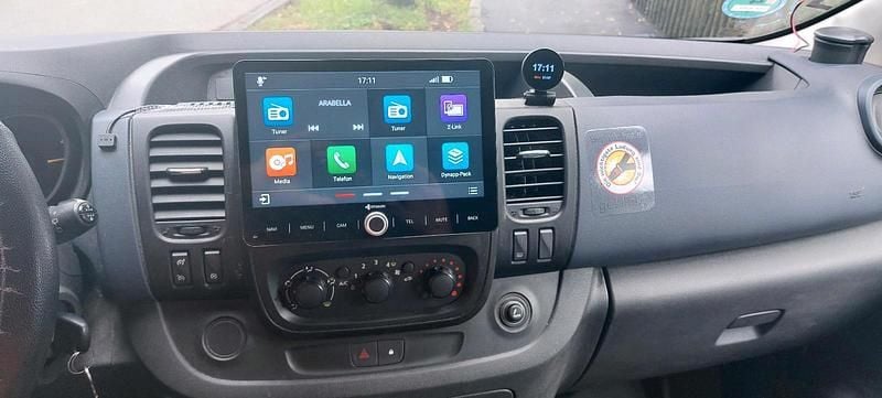 Gelb Gebraucht 2016 Opel Vivaro Van | 10.000 € - Bild 1/4