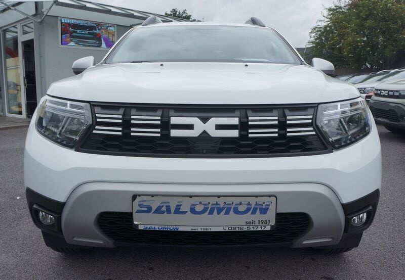 Weiß Gebraucht 2022 Dacia Duster Prestige SUV | 16.980 € (Fairer Preis) - Bild 1/4